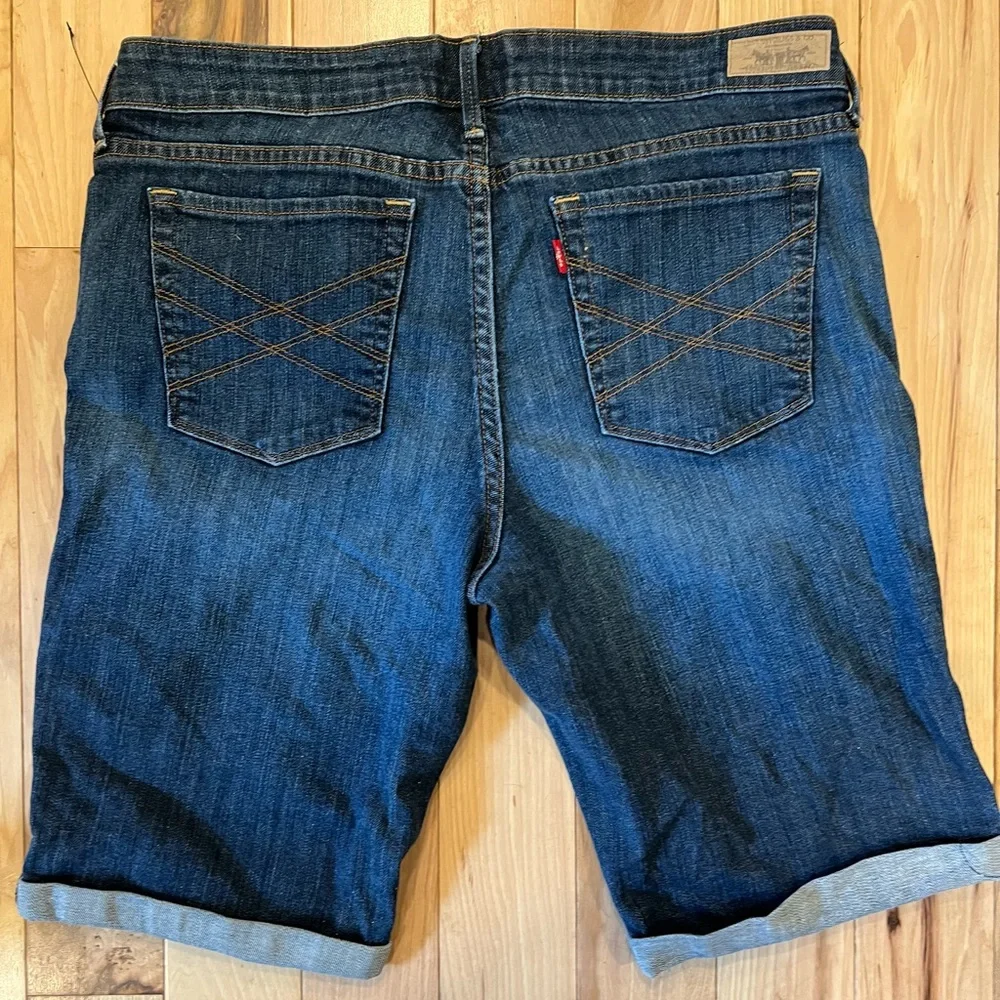 Levi’s, 545 Bermuda shirts, lightly used size 10 - Picture 2 of 7
